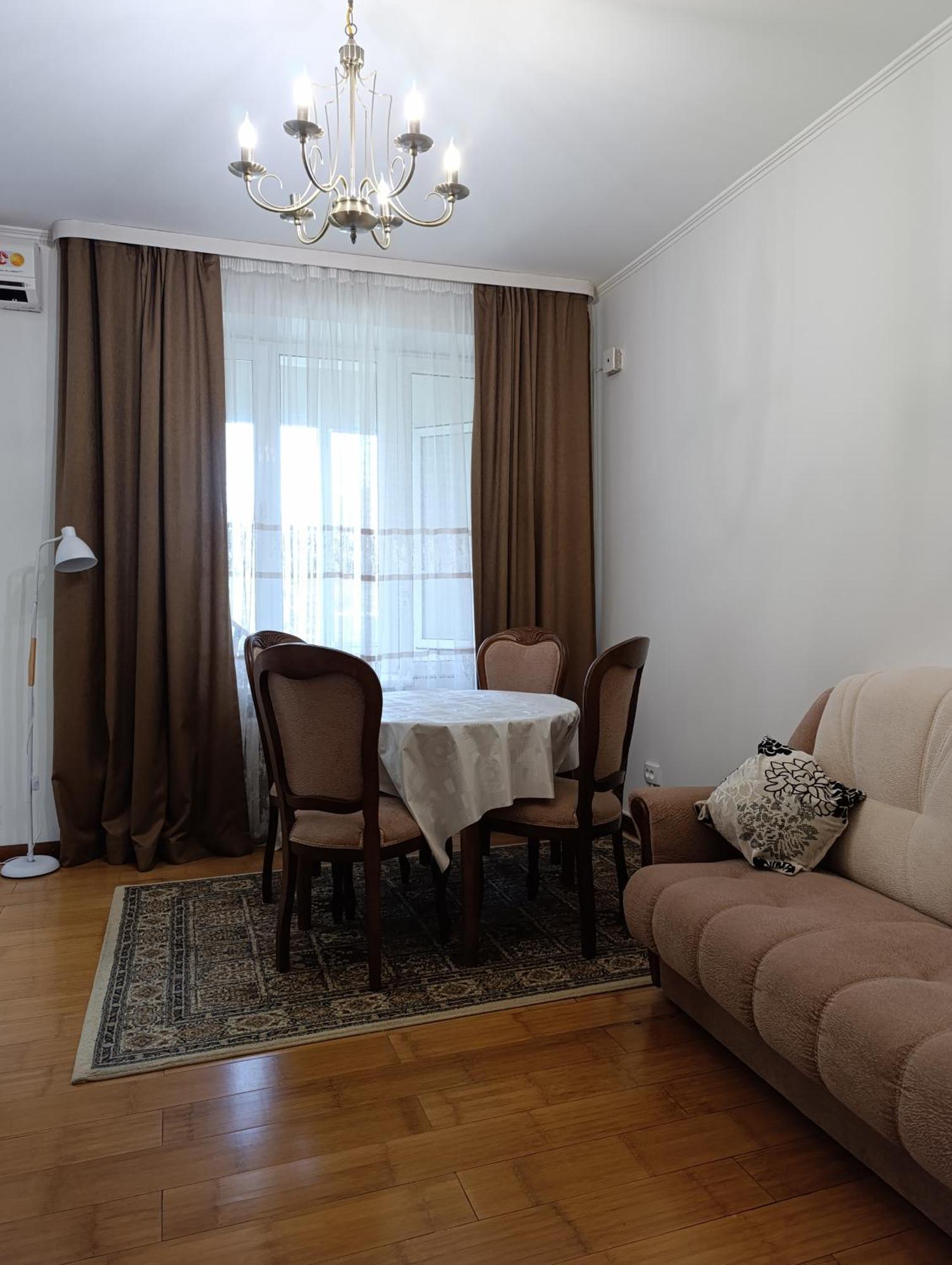 Apartamento Aura On Tynystanova Street 199 Bishkek Exterior foto