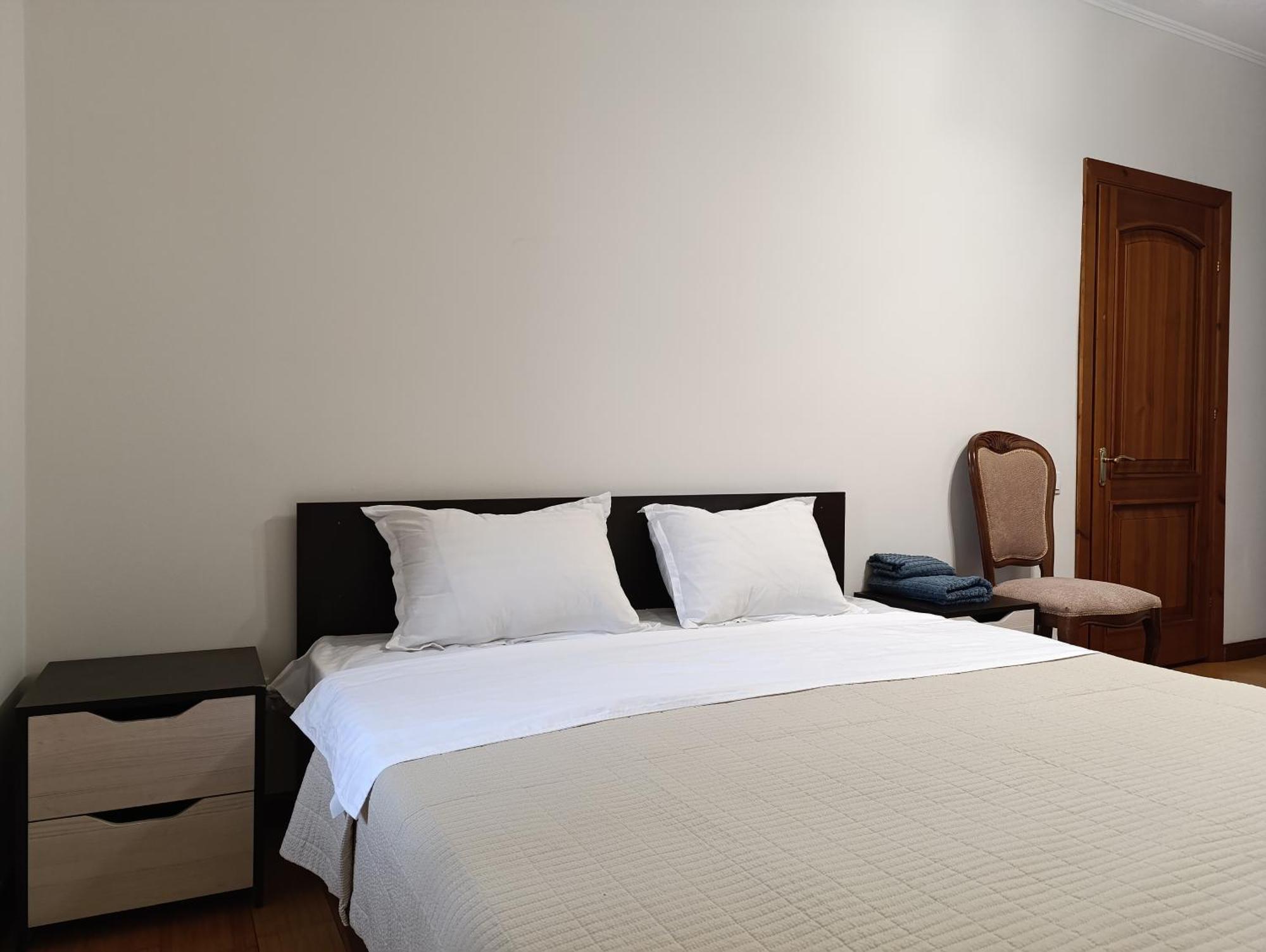 Apartamento Aura On Tynystanova Street 199 Bishkek Exterior foto